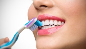 Abitudini e consigli per migliorare l’igiene orale