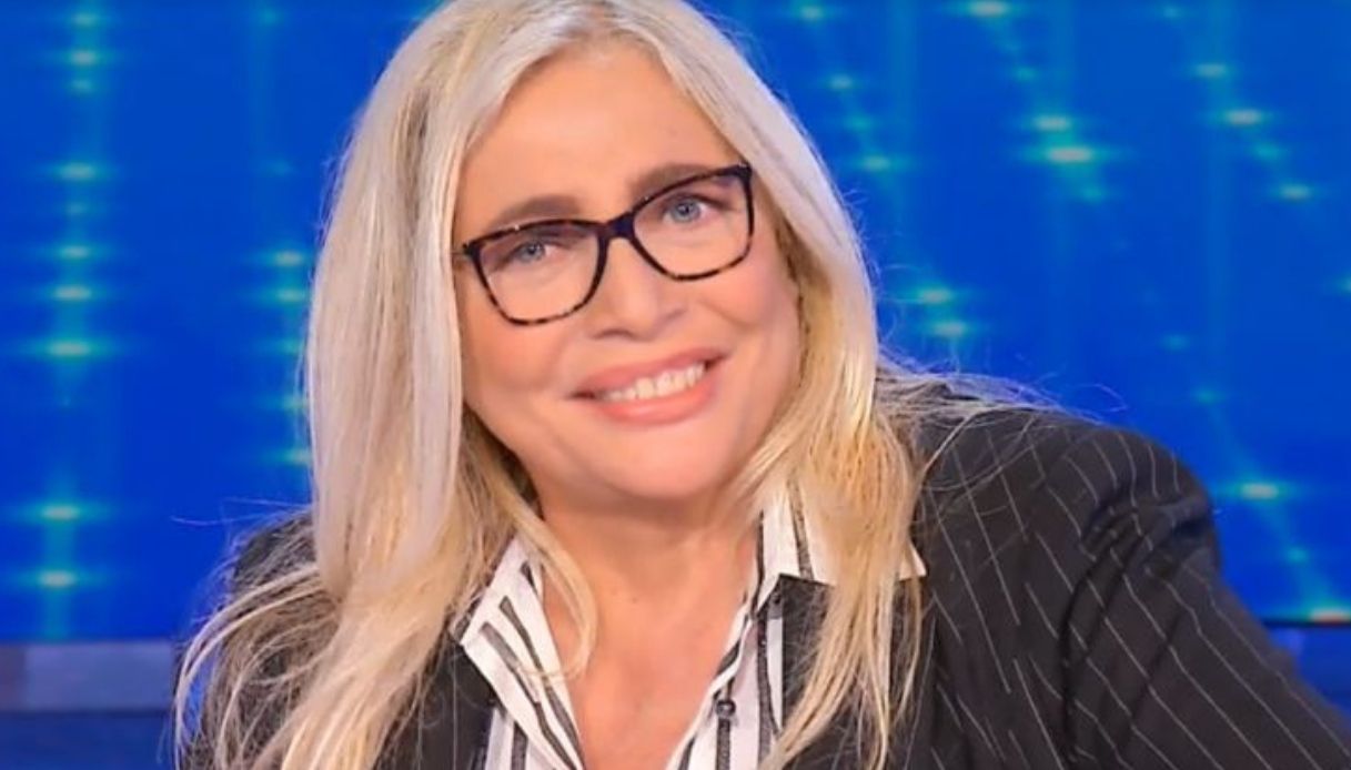 Domenica In, Tiziano Ferro da Mara si emoziona: l’alcol, i bulli e l’amore per il marito