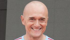 GF Vip slitta ancora, Signorini annuncia la fine a marzo