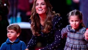 Kate Middleton e William a teatro: i figli rubano la scena