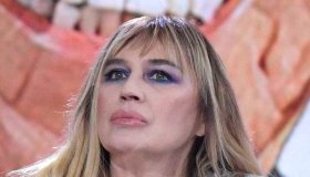 Oggi è un altro giorno, Lory Del Santo racconta l’infanzia difficile e il dolore per i figli