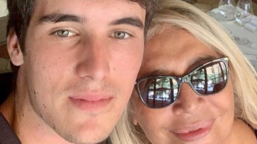 Chi è Giulio Longari, il nipote di Mara Venier