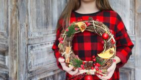 Lavoretti natalizi da fare da soli o con i bambini