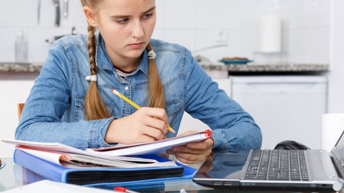 Gestire i figli in età scolare con la pandemia in corso