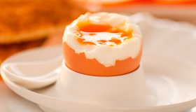 Uova: calorie, proprietà nutrizionali e controindicazioni