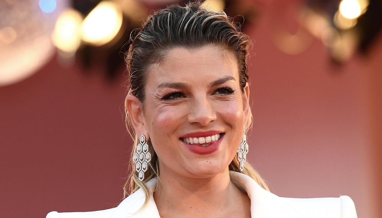 Emma e la Amoroso festeggiano su Instagram la loro prima canzone insieme