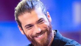 Can Yaman e Claudia Gerini insieme in uno spot televisivo
