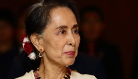 Aung San Suu Kyi: chi è la discussa leader che guida il Myanmar