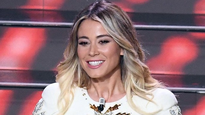 Celebrity Hunted 2, selfie di gruppo su Instagram: “Siamo pronti”