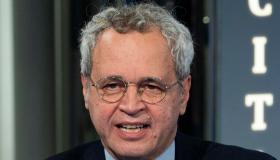 Oggi è un altro giorno, Enrico Mentana si racconta: l’amore per i figli