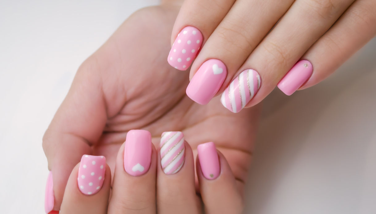 nail art San Valentino