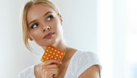 Pillola anticoncezionale: come funziona, quale scegliere ed effetti collaterali