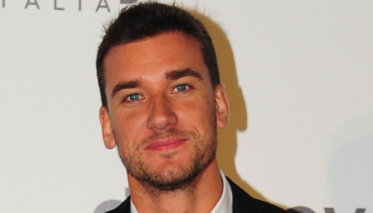 Chef Damiano Carrara si sposa, la conferma su Instagram