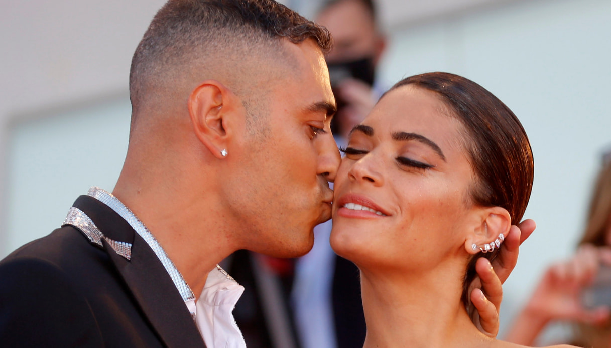 Elodie racconta l’amore per Marracash: “Innamorata pazza di lui”