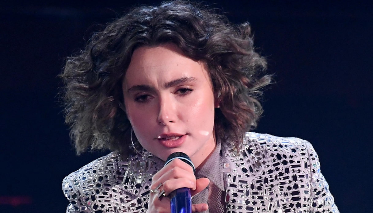 Sanremo 2021, Madame si racconta: “Sono bisessuale”