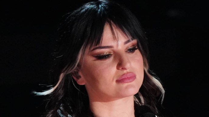 Amici, il gesto di Tancredi verso Arisa fa discutere. “Ha smesso di seguirla”