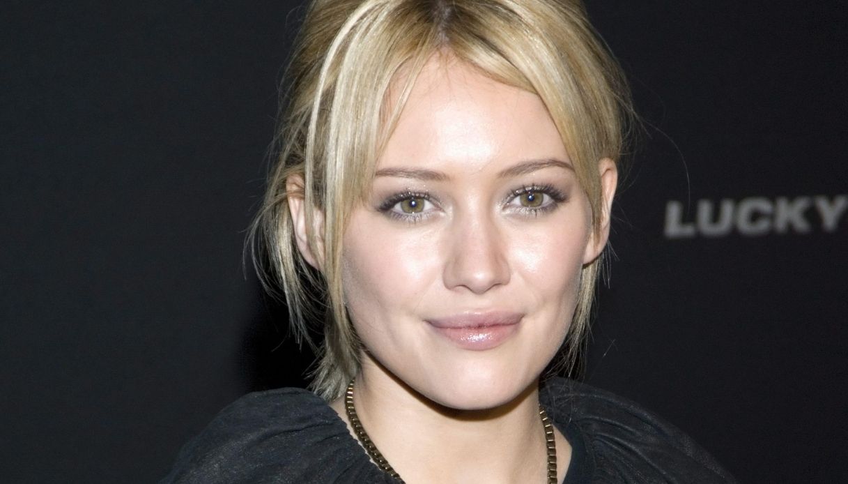 Hilary Duff mamma per la terza volta: la tenera foto di famiglia