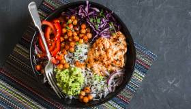 Cereali integrali e legumi: perché è importante mangiarli insieme