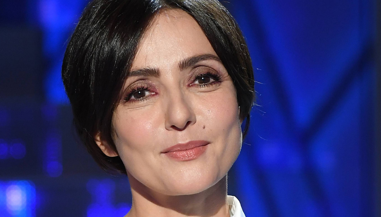 Ambra dimentica le voci su Allegri e conduce il concerto del Primo Maggio