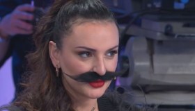 Amici 2021, Arisa spiazza col suo look. Scintille tra Celentano e De Martino