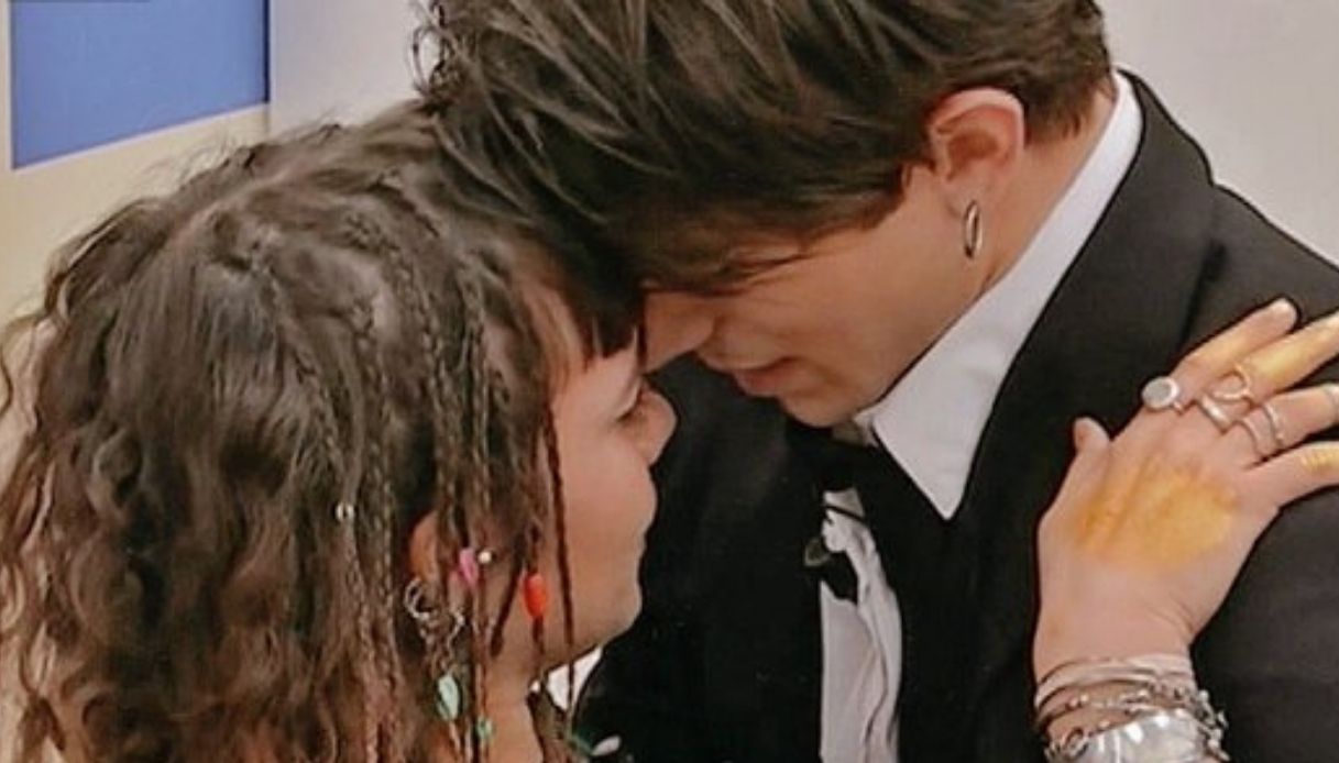 Amici 2021, Enula e Alessandro: il bacio e la verità sul loro legame