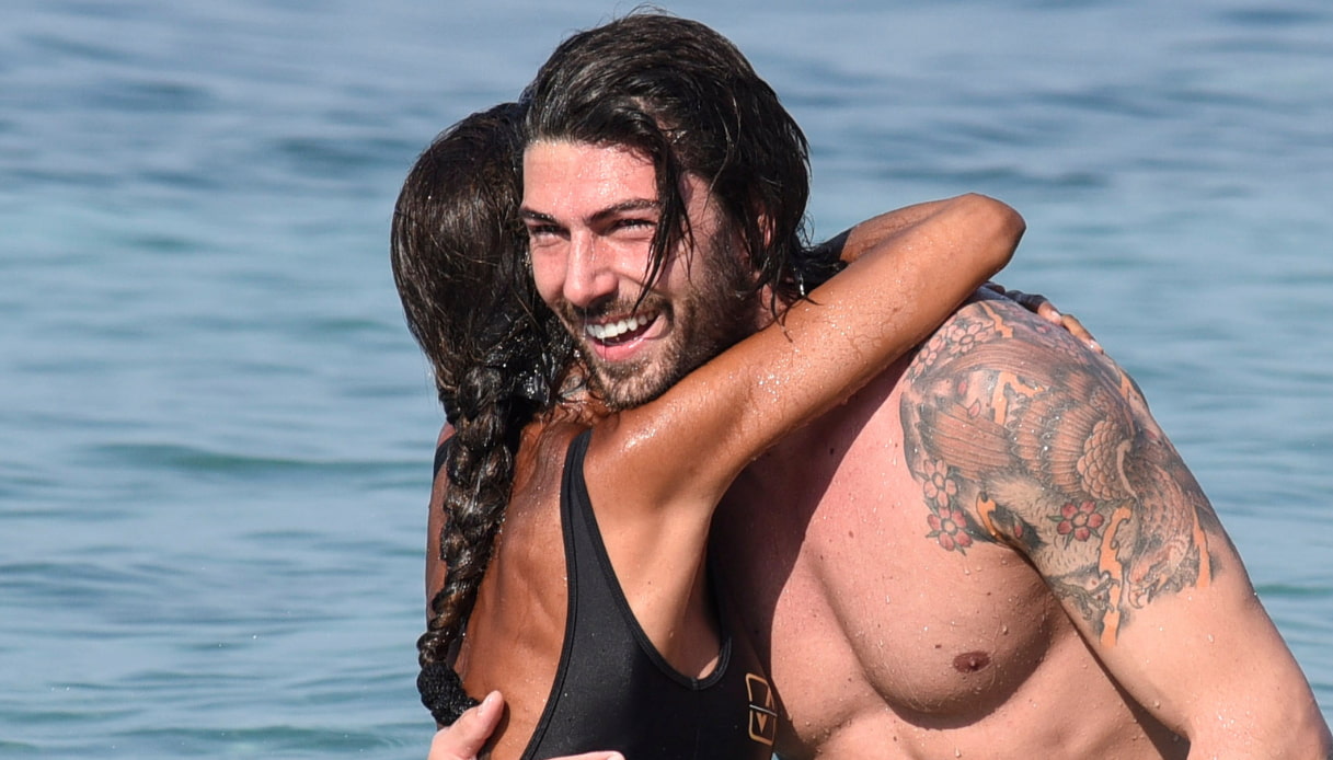 Isola, il bacio fra Moser e la Lodo e tre cose che (forse) vi siete persi