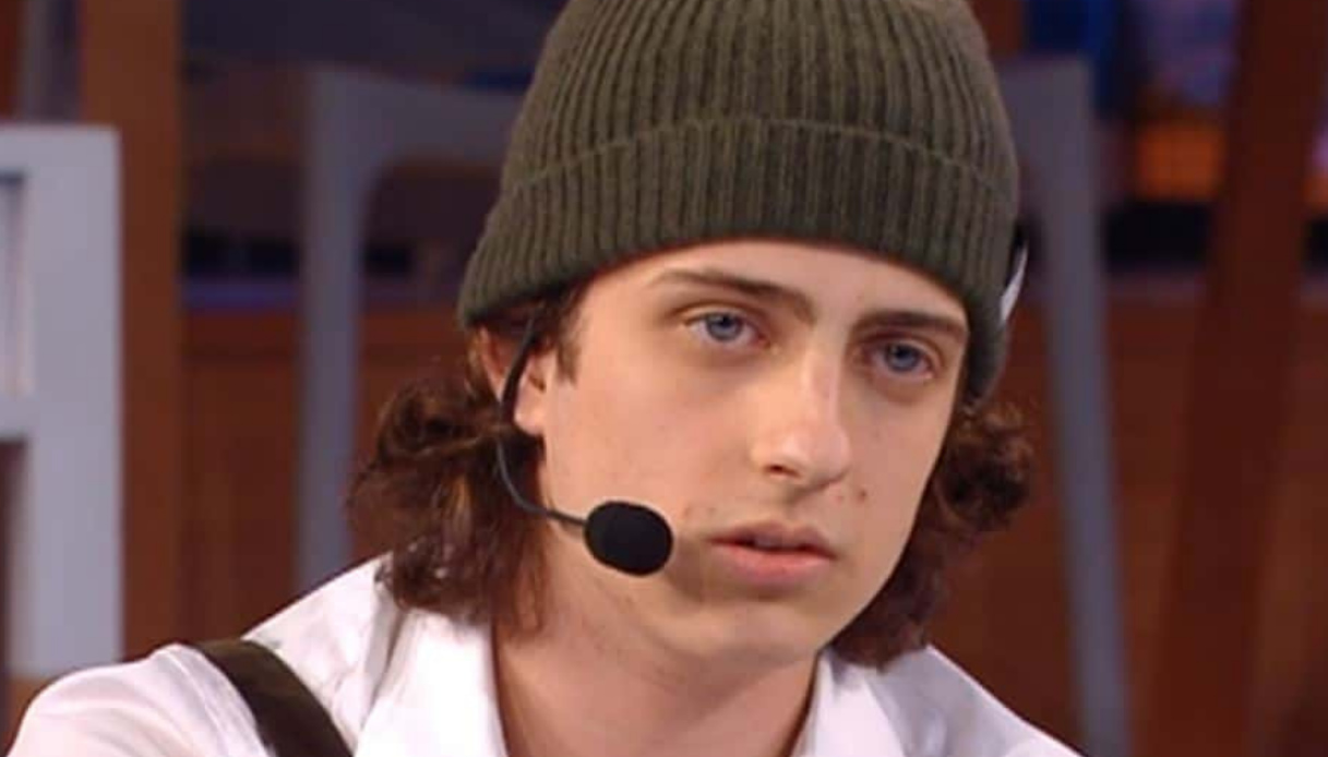 Amici 2021, l’amore fra Giulia e Sangiovanni: cosa pensa il padre di lei