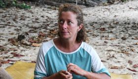 Isola, la produzione interviene per aiutare i naufraghi