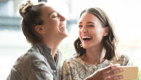 E se al centro mettessimo l’amicizia, e non l’amore?