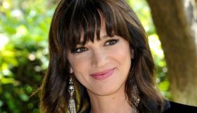 Asia Argento giurata a X Factor: il web si scatena, la mamma la difende