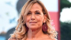 Barbara D’Urso, indiscrezioni sull’addio a Mediaset: la Rai smentisce