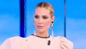 Isola: Ilary Blasi cambia stile e stupisce, ma il reality non decolla