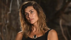 Isola, Awed chiede scusa al gruppo. E per la Martani non c’è pace