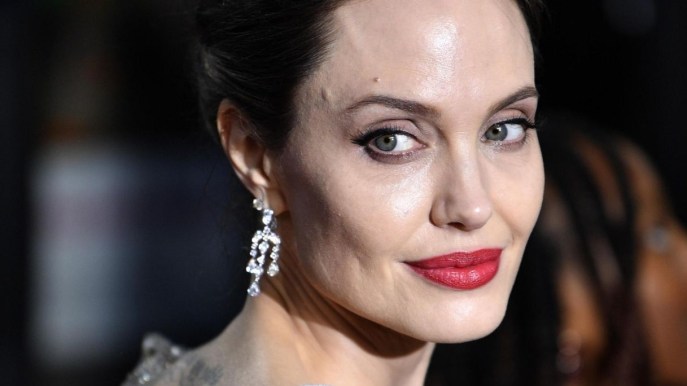 Angelina Jolie rinata dopo il divorzio. E vuole dare battaglia a Pitt