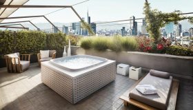 Idroterapia, idromassaggio e sauna anche a casa: come scegliere la vasca