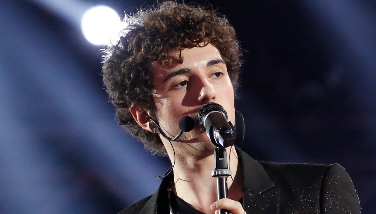 Verissimo, i finalisti di Amici si sfidano e torna Tancredi