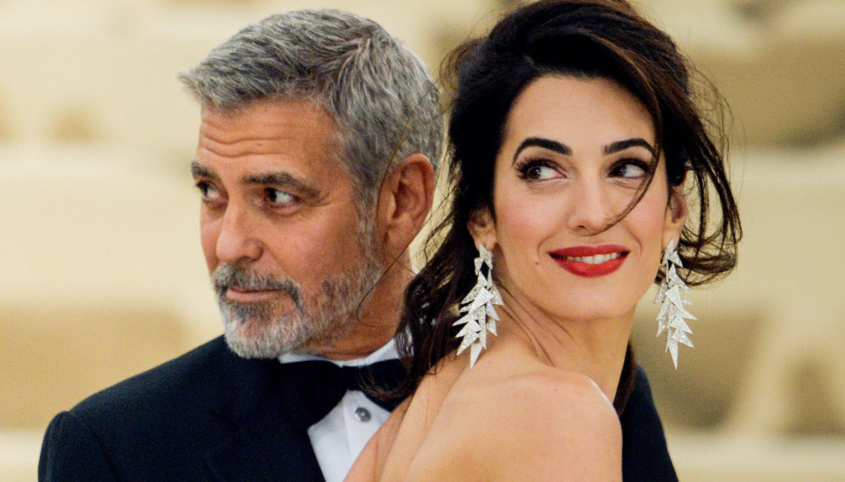 George Clooney e Amal puntano a una nuova casa da 8 milioni e sfruttano Laglio per raccogliere fondi