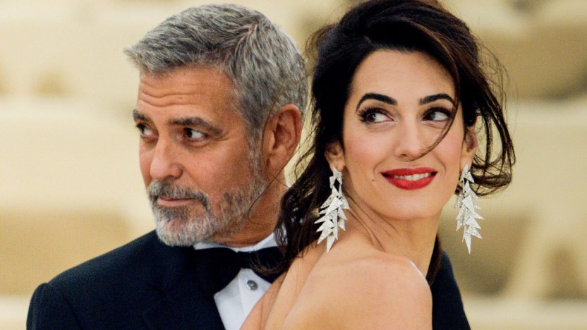 George Clooney e Amal puntano a una nuova casa da 8 milioni e sfruttano Laglio per raccogliere fondi