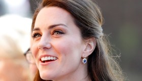 Kate Middleton si supera: camicia di 11 anni fa e il blazer che tutte possiamo avere