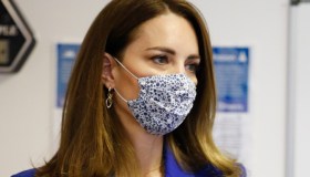 Kate Middleton, abito da Regina e collana da 10.400 euro. Ma il cambio di look è low cost