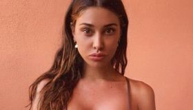 Belen incinta e in bikini su Instagram: splendida alla 34esima settimana
