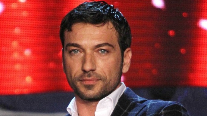 Costantino Vitagliano in lutto: addio al papà dell’ex tronista