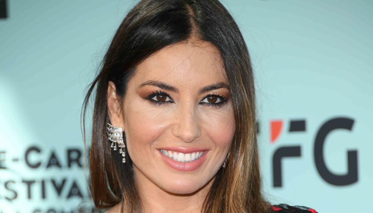 Elisabetta: Battiti Live è un successo, ma l’incidente del trolley mette a rischio il look