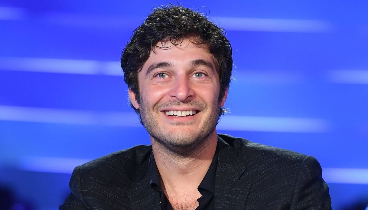 Lino Guanciale presto papà? Pancino sospetto per Antonella Liuzzi