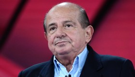 Giancarlo Magalli in tribunale contro la sorella per difendere il cugino