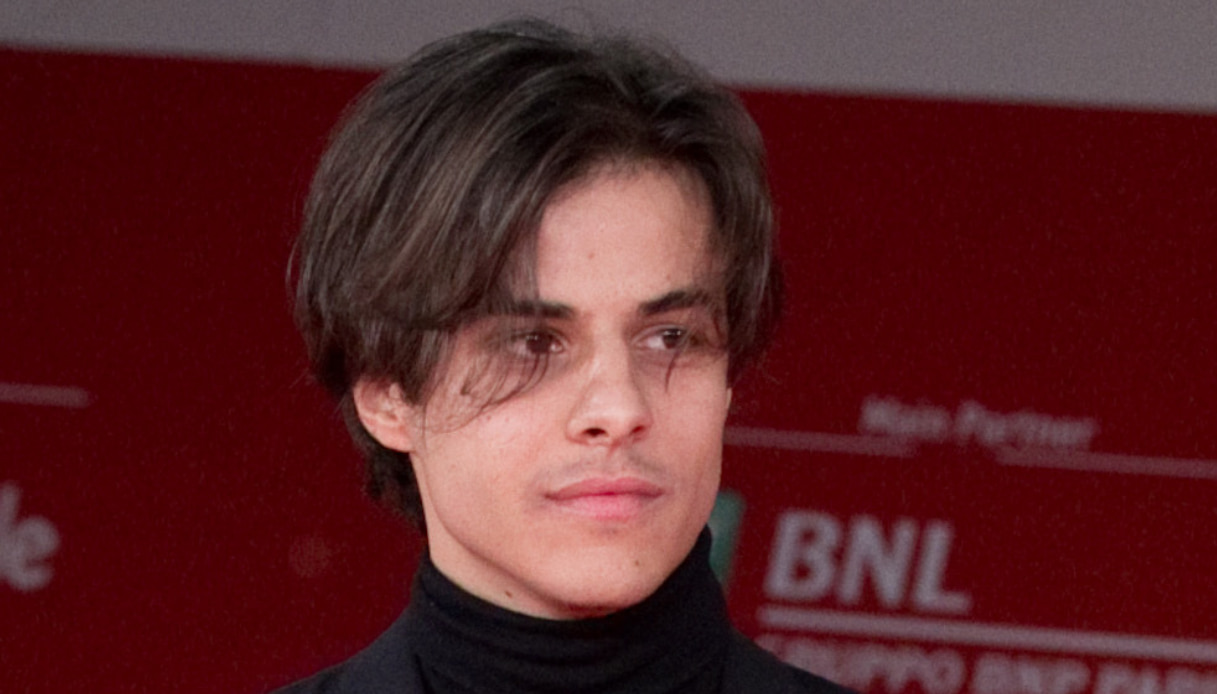 Michele Merlo, il dolore della fidanzata Luna: “Grazie romantico ribelle”