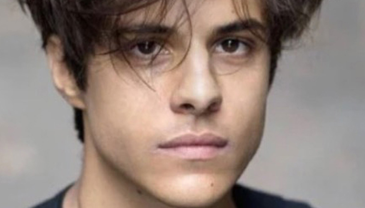 “Eri un ragazzo speciale” Maria De Filippi e Amici ricordano Michele Merlo