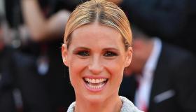 Star in the star, nuovo show musicale per Canale 5: chi potrebbe condurlo