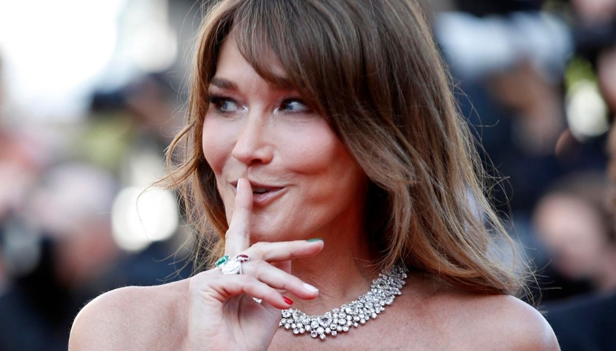 Marco Verratti e Jessica Aidi sposi, la performance di Carla Bruni al matrimonio