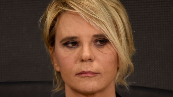 De Filippi preoccupata per il figlio: “È tornato single, ha preso una brutta batosta”
